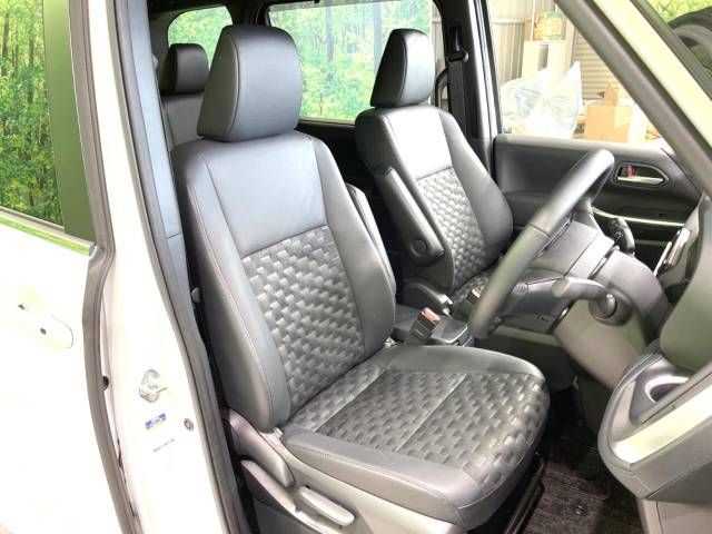 Toyota VOXY 2022-07 192567-9