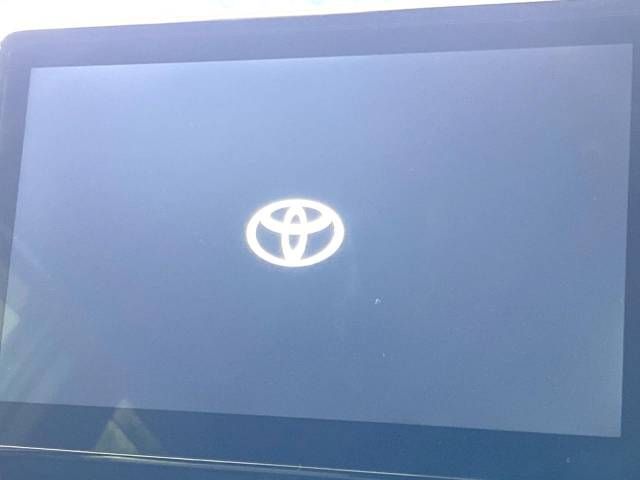 Toyota VOXY 2022-07 192567-2
