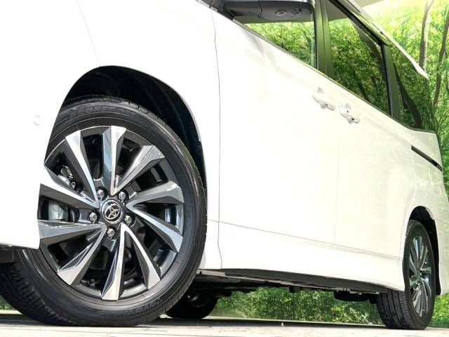 Toyota VOXY 2022-07 192567-14