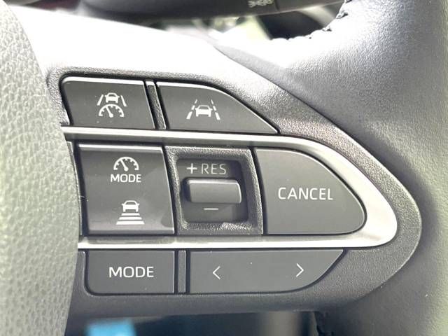 Toyota VOXY 2022-07 192567-7