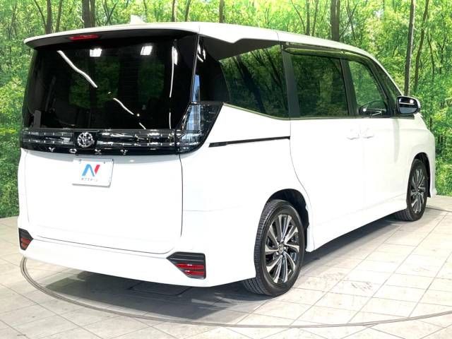 Toyota VOXY 2022-07 192567-18