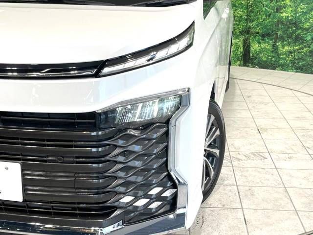 Toyota VOXY 2022-07 192567-13