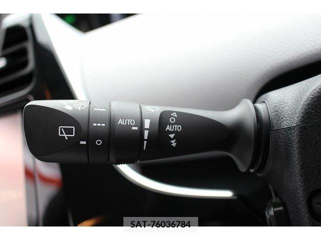 Toyota PRIUS 2016-04 322532-5
