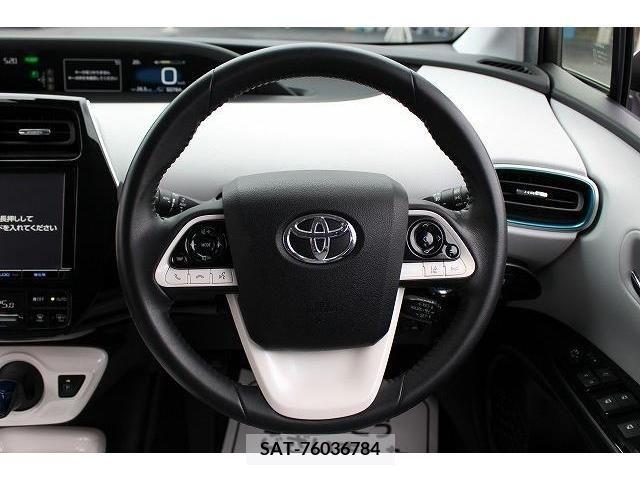 Toyota PRIUS 2016-04 322532-13
