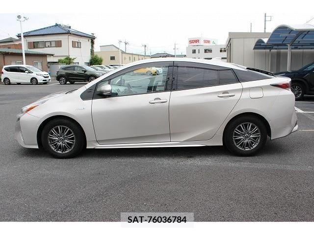Toyota PRIUS 2016-04 322532-9