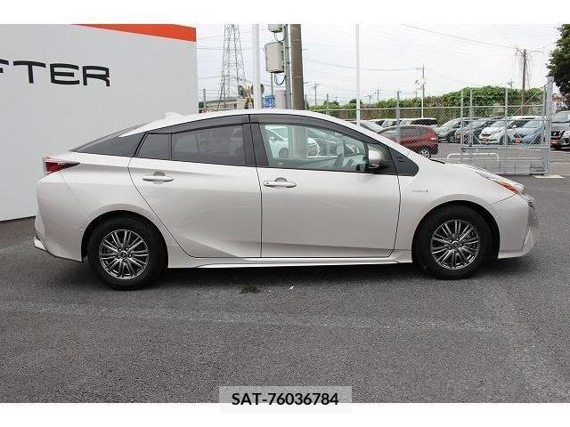 Toyota PRIUS 2016-04 322532-7