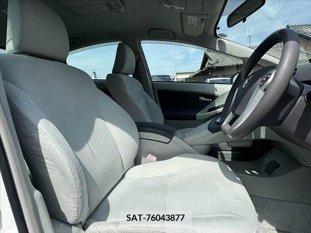 Toyota PRIUS 2010-06 282061-15