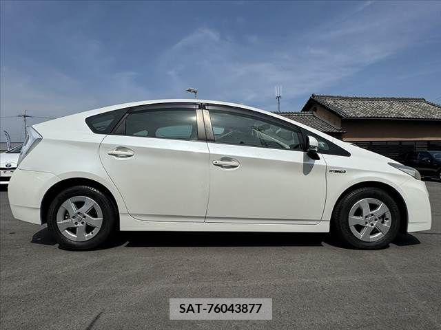 Toyota PRIUS 2010-06 282061-11