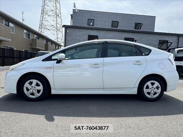 Toyota PRIUS 2010-06 282061-10