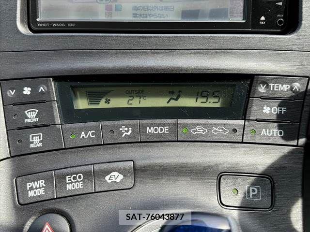 Toyota PRIUS 2010-06 282061-6