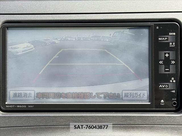 Toyota PRIUS 2010-06 282061-4