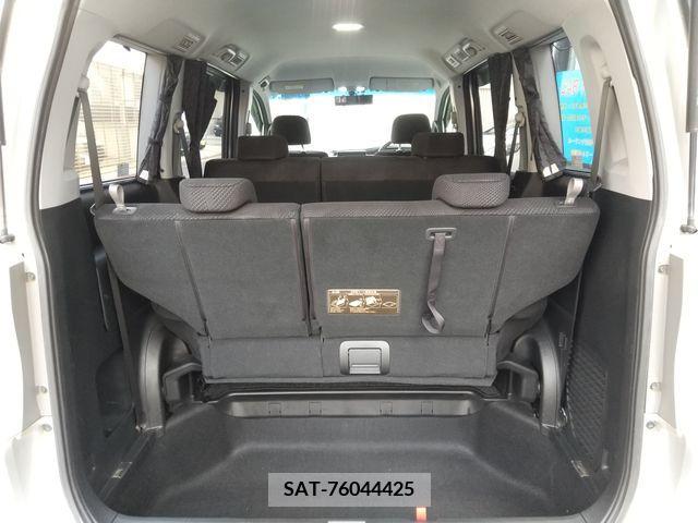Honda e 2010-03 217987-16