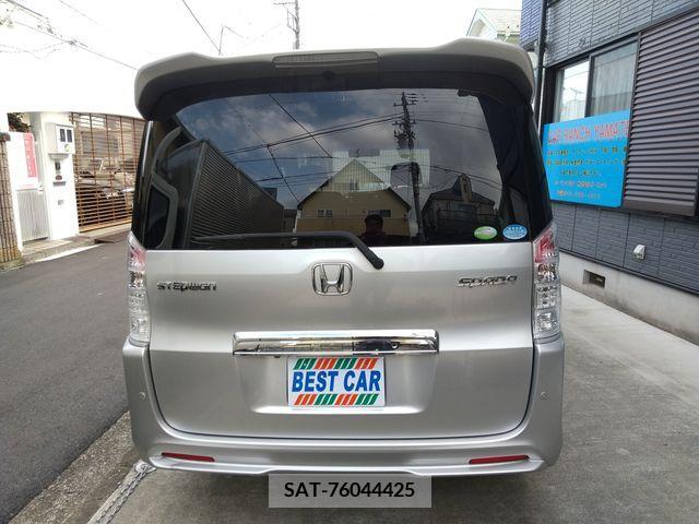 Honda e 2010-03 217987-6
