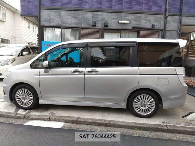 Honda e 2010-03 217987-8