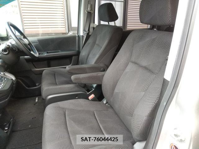 Honda e 2010-03 217987-10