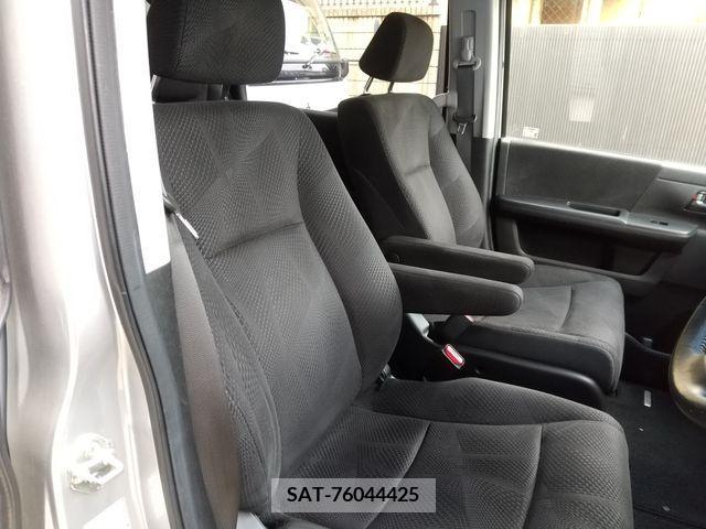 Honda e 2010-03 217987-12