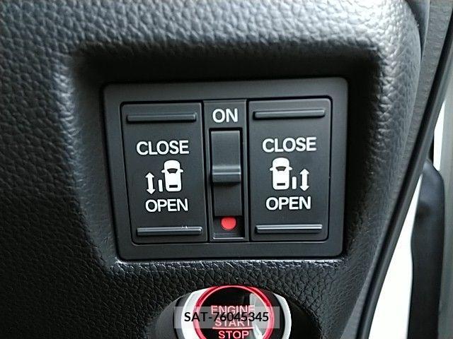 Honda N BOX CUSTOM 2023-06 364966-10