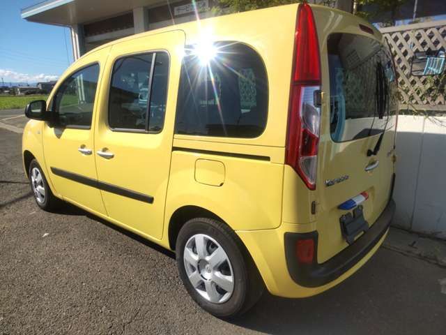 Renault KANGOO 2017-06 11294-3