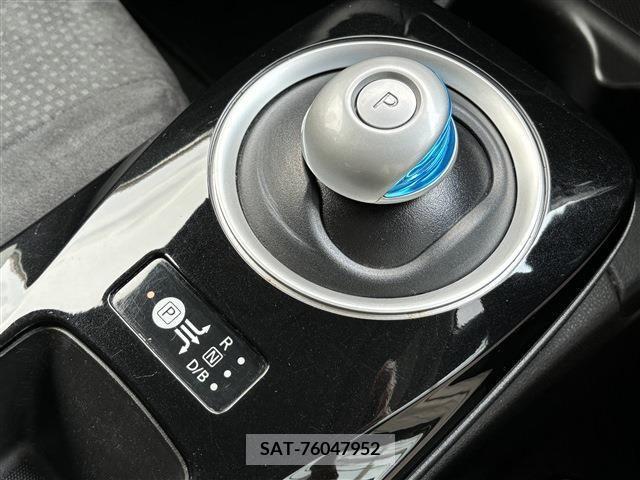 Nissan LEAF 2016-02 367052-13