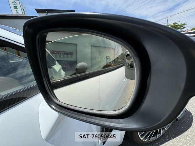 Lexus RC F 2015-03 354131-24