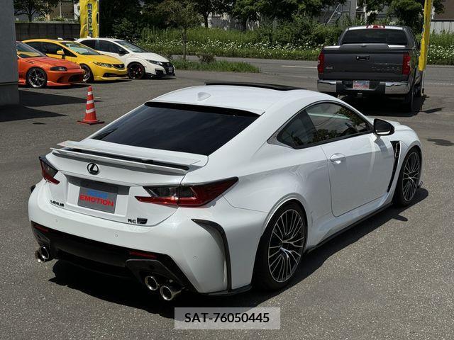 Lexus RC F 2015-03 354131-11