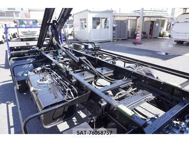 Mitsubishi CANTER 2024-01 294472-19