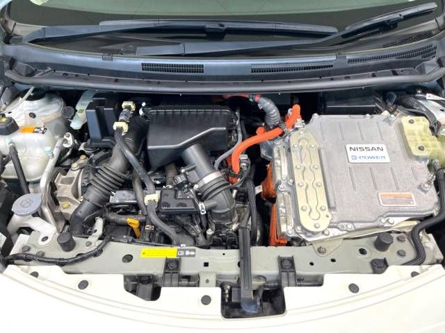 Nissan NOTE 2017-08 20172-18