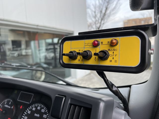 Isuzu ELF TRUCK 2017-06 924-18