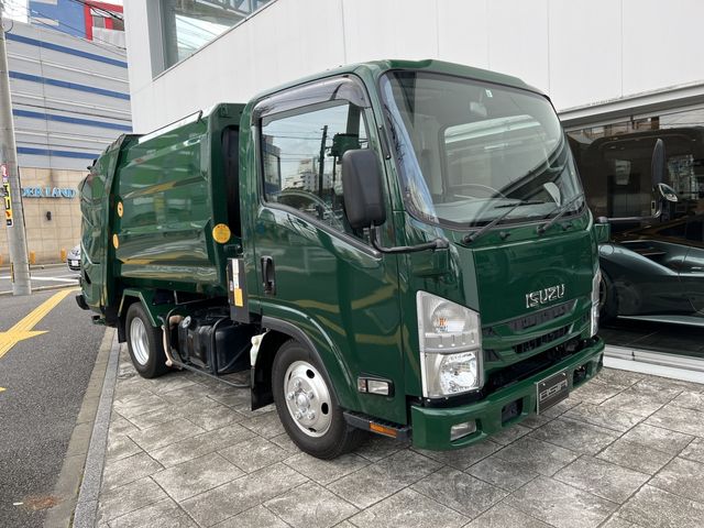 Isuzu ELF TRUCK 2017-06 924-0
