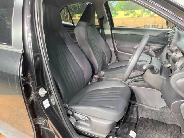 Toyota YARIS CROSS 2023-03 193374-10