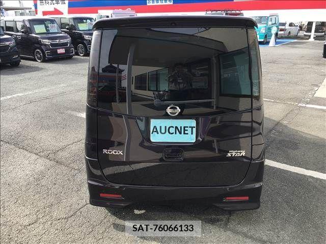 Nissan ROOX 2010-08 208822-20