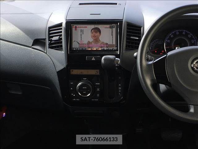 Nissan ROOX 2010-08 208822-8