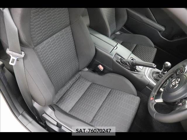 Toyota 86 2022-05 270786-10