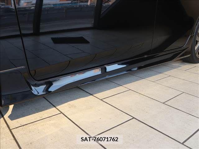 Toyota PRIUS 2020-03 322458-17