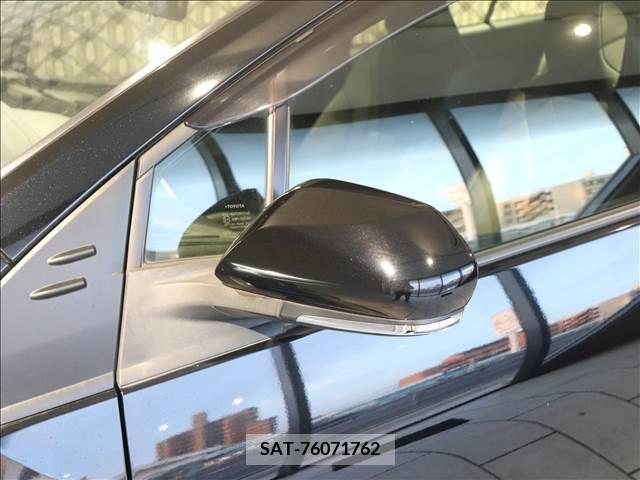 Toyota PRIUS 2020-03 322458-16