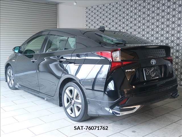 Toyota PRIUS 2020-03 322458-1