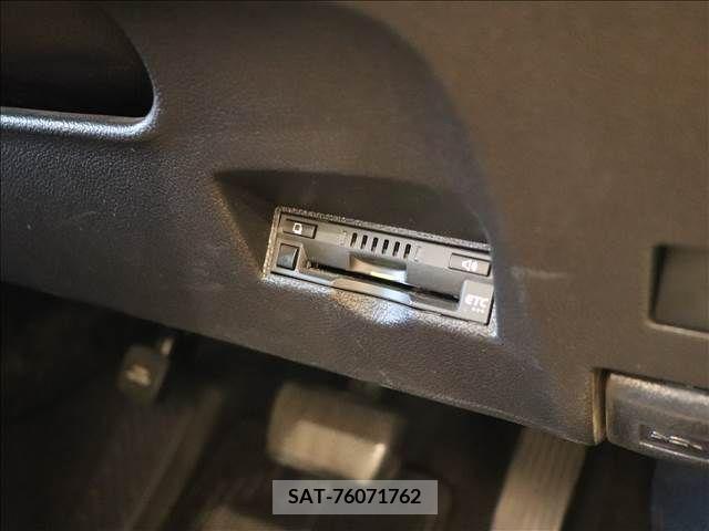 Toyota PRIUS 2020-03 322458-7