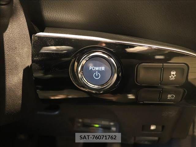 Toyota PRIUS 2020-03 322458-6