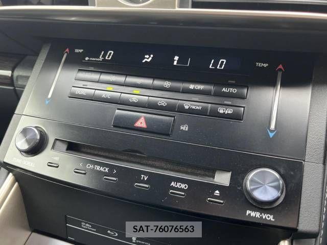 Lexus IS 2013-11 243116-6