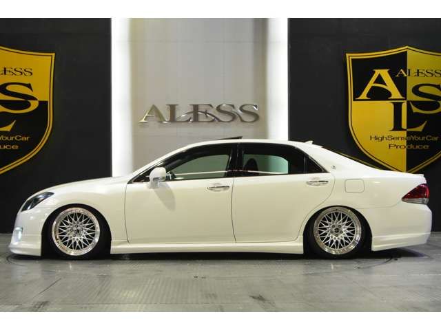 Toyota CROWN SEDAN 2011-11 8395-6