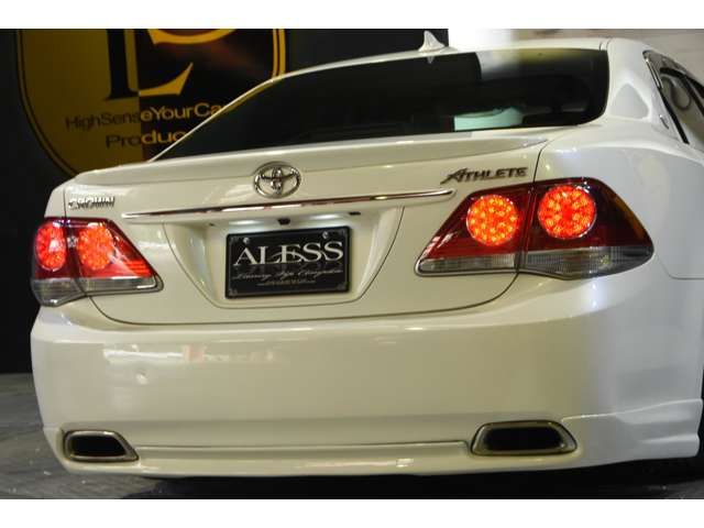 Toyota CROWN SEDAN 2011-11 8395-5