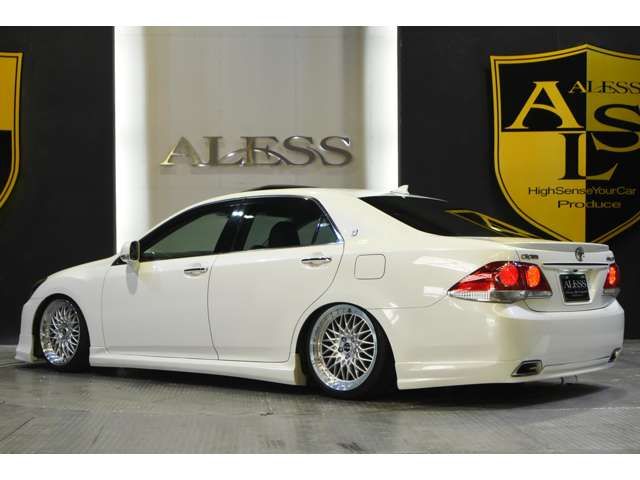 Toyota CROWN SEDAN 2011-11 8395-18