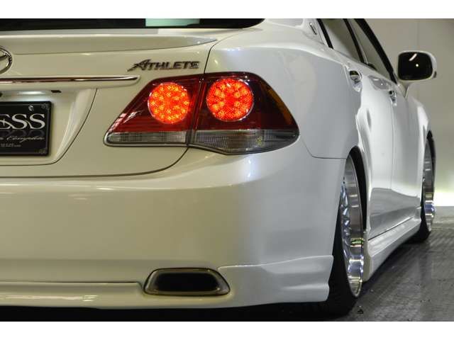 Toyota CROWN SEDAN 2011-11 8395-11