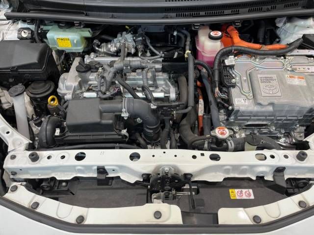 Toyota AQUA 2017-10 184593-17