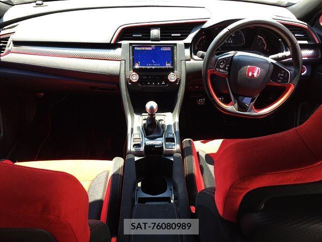 Honda CIVIC 2019-10 349118-1