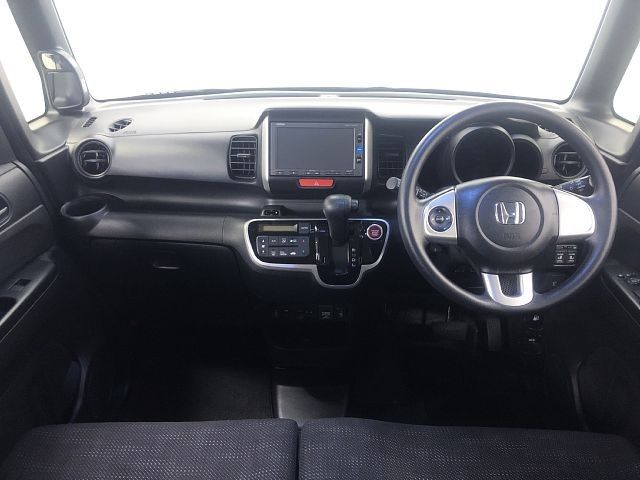 Honda N BOX 2017-03 183906-1