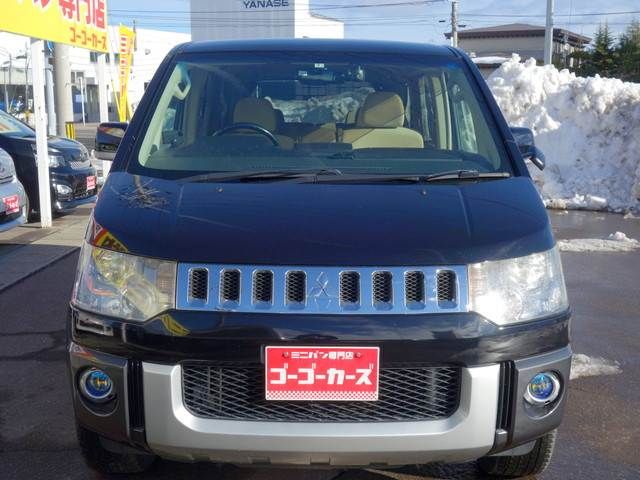 Mitsubishi DELICA D5 2008-02 403-2