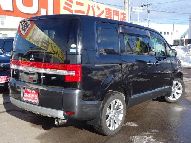 Mitsubishi DELICA D5 2008-02 403-1
