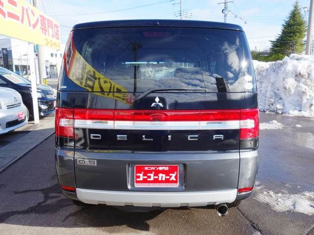 Mitsubishi DELICA D5 2008-02 403-3