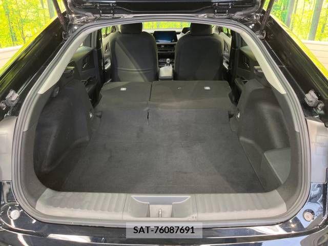 Toyota PRIUS 2023-02 225036-10